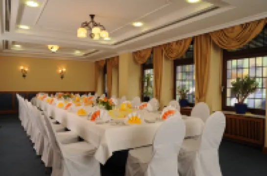 시티 파트너 호텔 슈트라우스 부츠부르크 호텔