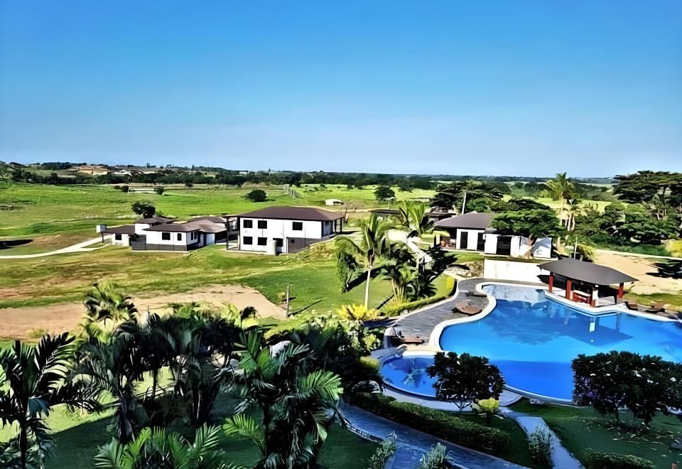 Nasau Resort & Villas Over view