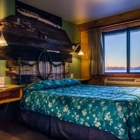 Curriers Lakeview Lodge