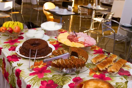 Hotel Canada Отели в г. Рибейран-Прету