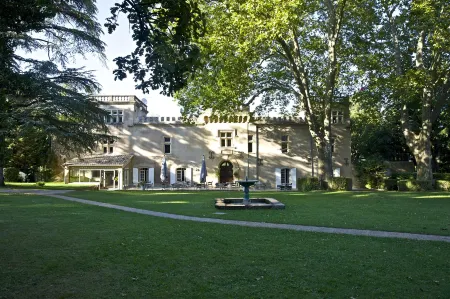 Domaine du Val de Cèze Отели рядом с достопримечательностью «Balouvière Aqueduct»
