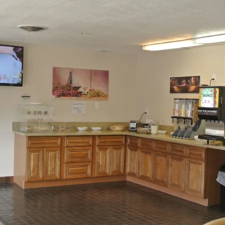 Vino Inn & Suites
