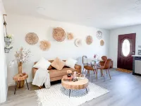 Walk to Google 3BR Home Yard & Kitchen