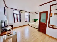 Sri Chiangkhan Hotel