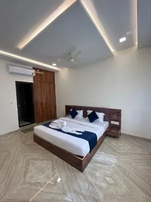 Hotel Padmashree - Mountain view