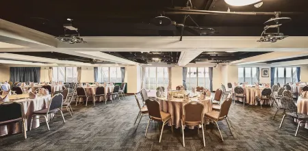 Beach Resort Green Bay Отели рядом с достопримечательностью «Yehliu Geopark»