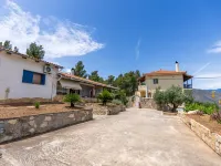 Studio Maistros Hotels in Galaxidi