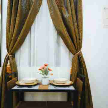 Cozy Naga Escape with WIFI & Netflix, Free Parking Dining/Meeting Rooms