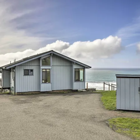 Rahus Ocean Refuge with Manchester Coast Views!