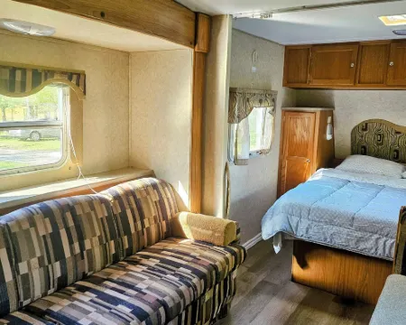 Fundy Spray Campground Hotels in Digby