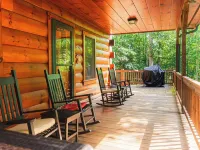 Take in Nature @ Whispering Woods, Secluded and Stylish Hotels in Piper Gap