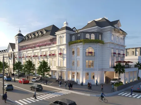 MAHALAYA The Legacy Hotel Отели рядом с достопримечательностью «Balekambang Park»