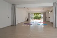 Antonis Apts & Retreats -  Privatzimmer