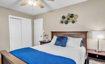 Colonial Village Retreat 2Br