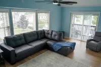 3rd Floor Lakeview 2-Bedroom Penthouse in Geneva U6