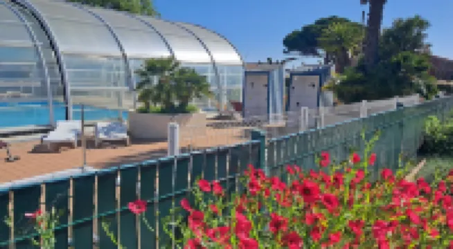 Chalet in a private park in Saint Pierre D'oléron