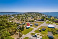 Charming Vacation Rental on Harker's Island