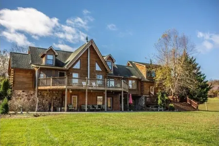 Claytor Lake waterfront, near Blacksburg, VT, RU, Blue Ridge and more. Отели в г. Дрейпер