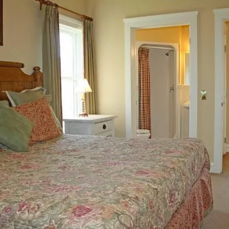 Beautiful Condominium at Castle Hill Resort, 10 Minutes from Okemo Ski Resort