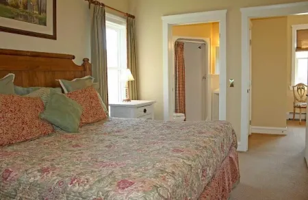 Beautiful Condominium at Castle Hill Resort, 10 Minutes from Okemo Ski Resort