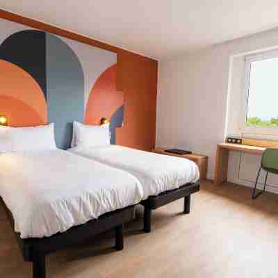 B&B HOTEL Mons Gare Rooms
