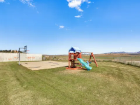 Scenic Large-Group Retreat, 1 Mi to Bryce Canyon! Hoteles en Bryce Canyon