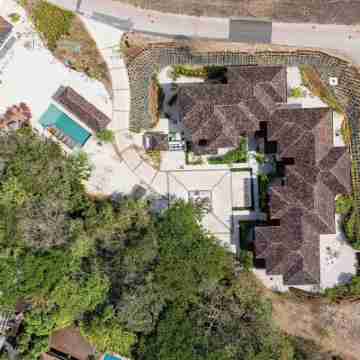 Luxury Beachside Condo in Hacienda Pinilla-Steps from Sand! Beach Club access Hotel Exterior