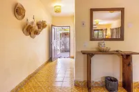 Casa Loreta (Sleeps 12, close sea, private pool)