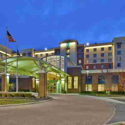 Embassy Suites by Hilton Columbus Airport Hotel Exterior