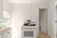 Cozy Apartment in Ypsi with Wi-Fi