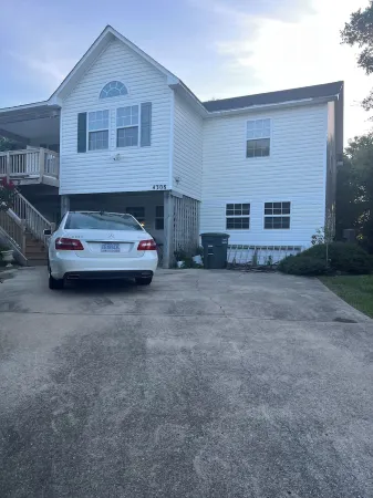 Coast to Coast: 4BR/3BA Outer Banks home on two levels with separate entrances