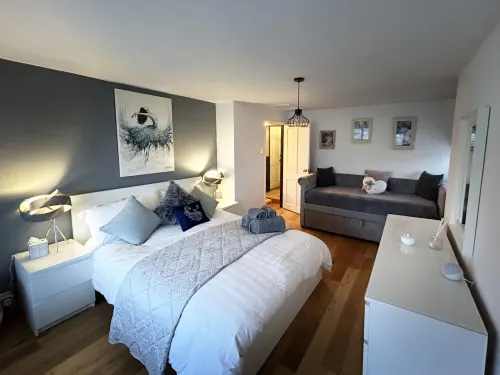 Virginia House a Contemporary Cosy Period Cottage