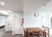 3-Beds (Sleeps 6), 2-Baths, Full Kitchen+PrivateEntrance, Ravine View