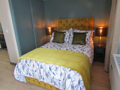 Herbert George Apartment Hotel Hotels in Damazan