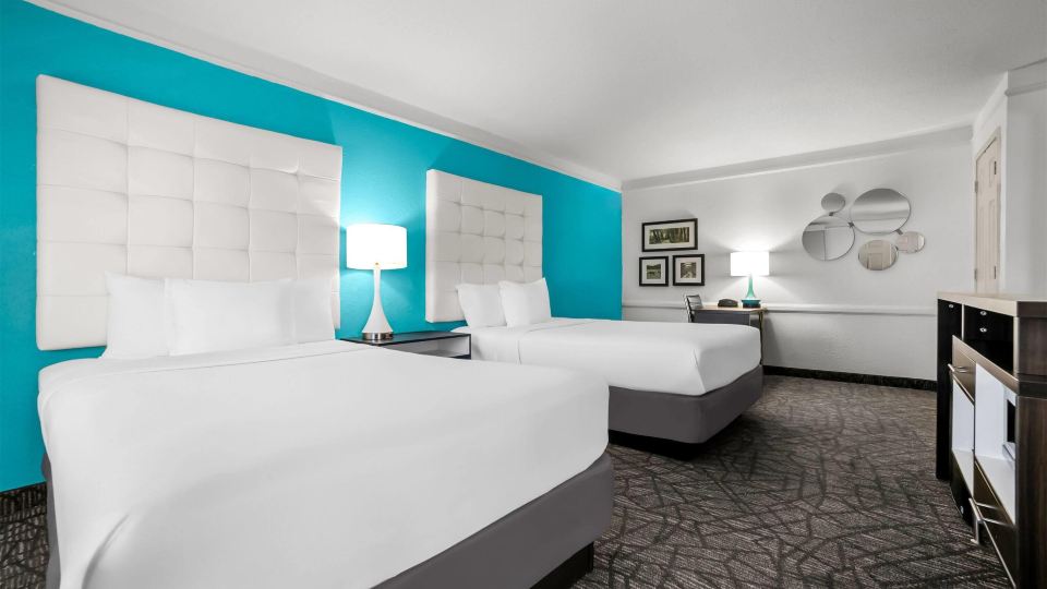 Howard Johnson by Wyndham Columbus Fort Moore