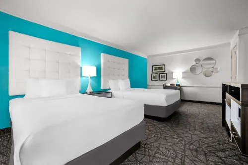 Howard Johnson by Wyndham Columbus Fort Moore