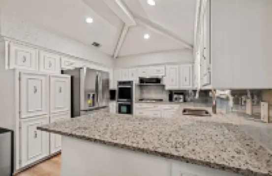 Central Updated 4 beds 3 baths