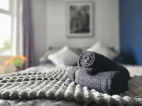 Charming 2-bedroom apartment in Quedgeley with WiFi access