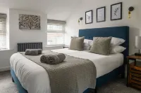 Cosy cottage for two, dog friendly with log burner