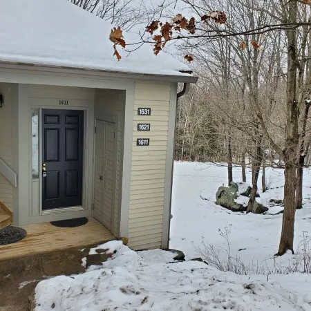 Charming Muskoka Getaway on Fairy Lake, Huntsville