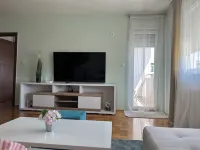 “Cozy Haven & Chic Urban Oasis” Hotels in Istocno Novo Sarajevo