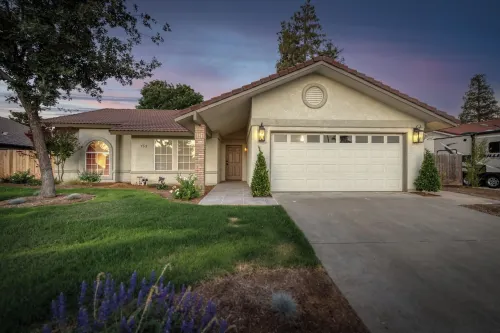 Relax & Play in Clovis! 4BR w/ Hot Tub, Game Room, Firepit, Close to Hospitals