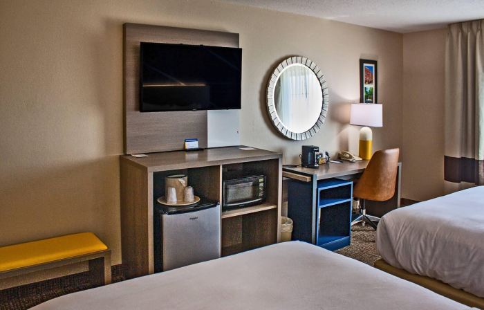 Comfort Inn & Suites Geneva- West Chicago