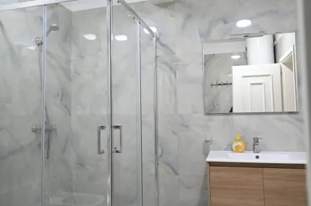 Green house Отели в г. Поградец