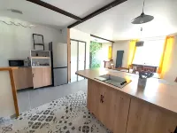 House Gite 9pers + access Château de la Tourlandry ( Park & wellness area) Các khách sạn ở Chemillé-en-Anjou