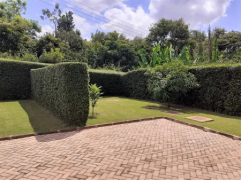 Nice Cottage with Private Garden.