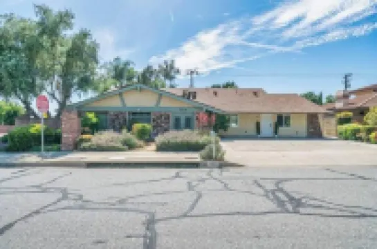 Hidden Paradise｜ BBQ & Fish Pond