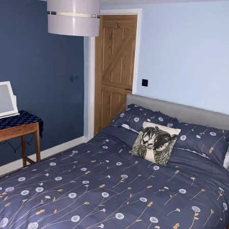 Cosy 2 bed barn in Bannau Brycheiniog national park, with outdoor patio.