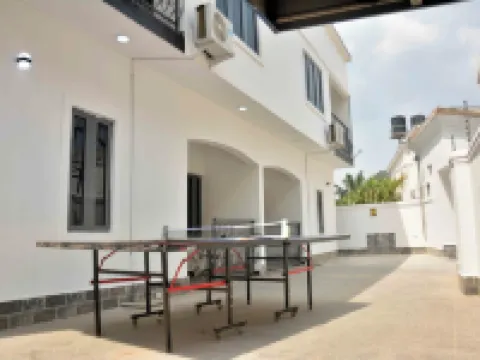Slim Anyaiwe Apartments Hotéis em Agbor