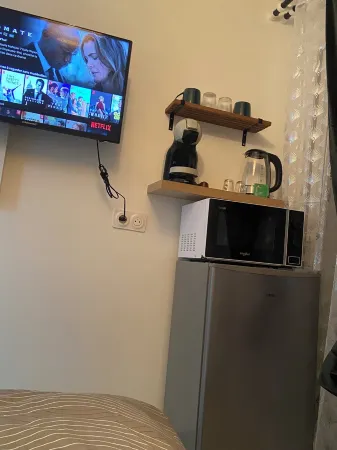 Beautiful, quiet studio near Vichy Отели в г. Сен-Реми-ан-Ролла